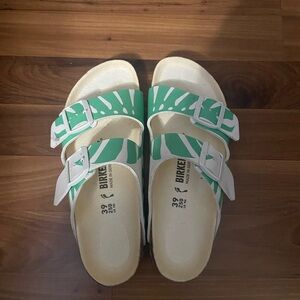 Women’s Birkenstock sandals size 39 (us 8) green and white palm